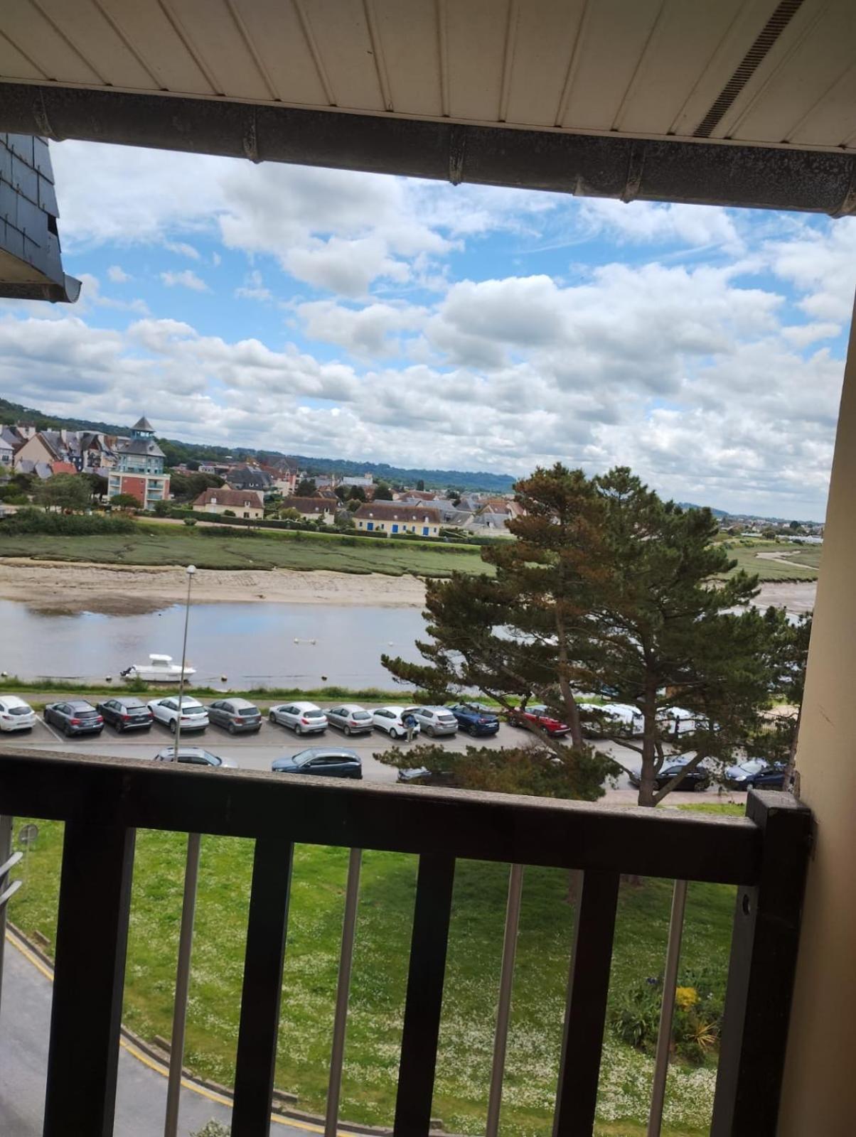Appartement Vu Sur Mer Cabourg Esterno foto